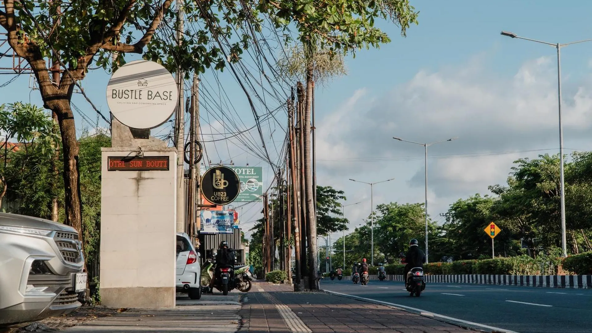 Aparthotel Bustle Base Coliving And Coworking Space Legian