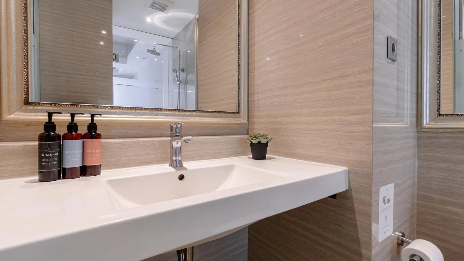 Aparthotel Bustle Base Coliving And Coworking Space Legian